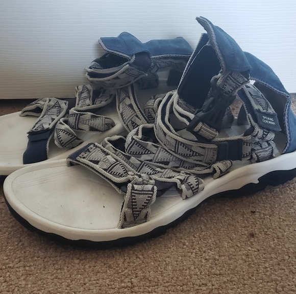 Teva x Opening Ceremony Hurricane Sandals - Picture 2 of 5